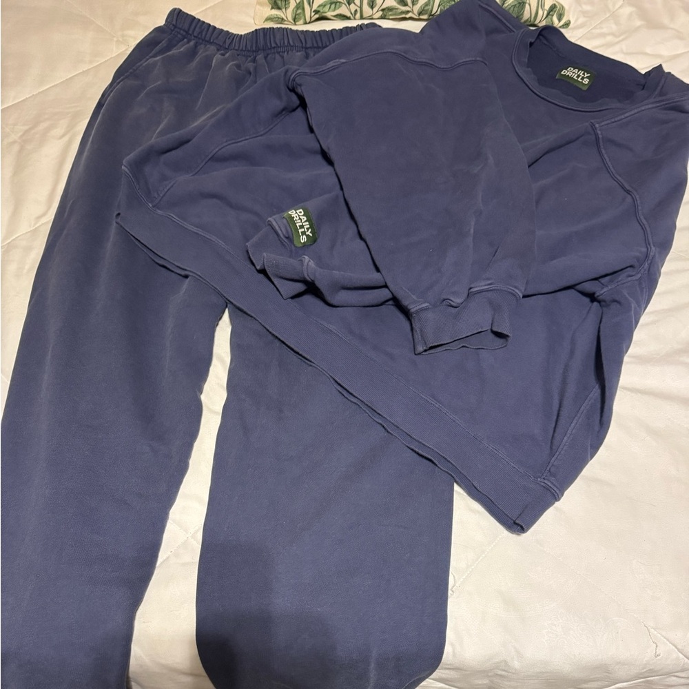 Daily Drills Navy Set (Sweatshirt and Sweatpants)